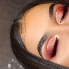 Red Eyeshadow Makeup, Project Pan, Make Up Diy, Mascara Hacks, Red Eye Makeup, Red Eyeshadow, Smink Inspiration