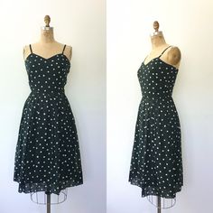 80s vintage polka dot dress layered and sheer cotton voile lined a well made piece by Albert Nipon such a classic dress for most occasions bust darts fitted waist side zipper closure a-line pleated skirt a wonderfully tailored dress with a classic vintage style Excellent vintage condition Approx size S Bust-35/36 inches Waist- 25/26 inches hips- 41 inches length-42 inches shoulder to hem Maker- Albert Nipon cotton Polka Dot Dress Vintage, Vintage Sundress, Vintage Polka Dot Dress, Classic Vintage Style, Dress Layered, Tailored Dress, Classic Dress, Cotton Voile, Mode Vintage