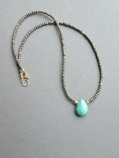 Pyrite and Turquoise Beaded Necklace Teal and Golden Bronze Beaded Boho Necklace, Dainty Diamond Necklace, Trendy Jewerly, Jewerly Making, Turquoise Bead Necklaces, How To Make Necklaces, Diy Schmuck, Bijoux Diy, Precious Jewelry