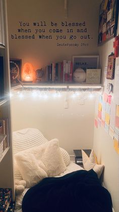 War Room Closet Altar Ideas, Worship Room Ideas House, Closet Chill Space, Bible Study Corner In Room, Prayer Rooms In House