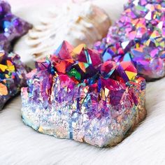 Rainbow aura Quartz in titanium reminds me of mermaid treasures & fairy bread. Such a pretty gem crystal Kawaii Vaporwave, Aura Amethyst, Fairy Bread, Jewellery Crystal, Crystals Quartz, Rainbow Aura Quartz, Pink Moonstone, Rainbow Aura