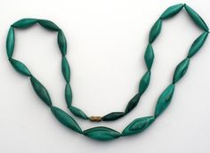 Gemstone Jewelry - This is a vintage green malachite bead necklace with a barrel clasp. The necklace is 18" long, widest bead is .38" wide. The length of the beads vary from .75" to 1". Green Malachite, The Necklace, Bead Necklace, Gemstone Jewelry, Barrel, Beaded Necklace, Beads, Gemstones, Green