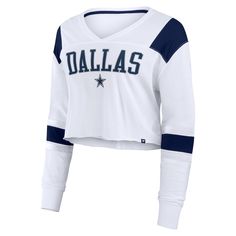 Stay on-trend while repping your Dallas Cowboys with this Fanatics Stretch Cropped Fashion Long Sleeve T-Shirt. With a flattering cropped design and oversized fit, this tee offers a trendy and comfortable game day look. The embroidered applique team logo and tackle twill team wordmark on the chest make it clear you're a devoted member of the Dallas Cowboys fan base. Dallas Cowboys Tshirts, Dallas Cowboys Gear, Dallas Cowboys Fans, Nfl Gear, Embroidered Applique, Cropped Style, Dallas Cowboys, Online Retail, Oversized Fits