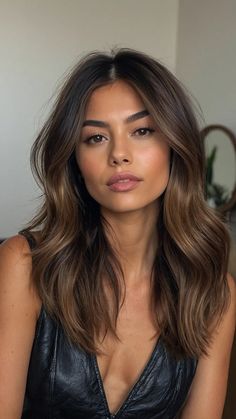 15 Haircuts for Thin Fine Hair in 2024 34 Rambut Brunette, Haircuts For Medium Length Hair, Brown Hair Looks, Brown Hair Inspo, Fall Hair Cuts, Brunette Balayage Hair, Brown Hair Balayage, Balayage Brunette, Hair Makeover