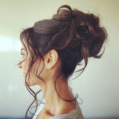 Save time on your morning routine with one of these messy bun hairstyles. These looks are perfect for all types of hair lengths. Buns With Braids, Bun Inspiration, Willow Wisp, Braid For Beginners, Pageant Hairstyles, Party Hairdo, Style For School, Quince Hair, Blonde Bun