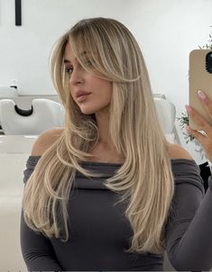 Cream Blonde Hair, Baby Blonde Hair, Balayage Straight Hair, Pretty Blonde Hair, Honey Hair Color, Hair Inspiration Long, Change Hair