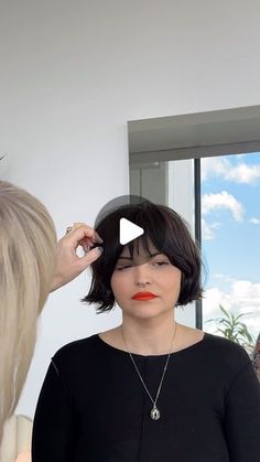 French Bob With Bangs Square Face, How To Style French Bob With Bangs, Short Bob With Long Curtain Bangs, French Bob With Long Bangs, Christina Ricci Short Hair, Bell Bottom Bob Haircut, Jayne Edosalon Bob, Bob With Thick Bangs