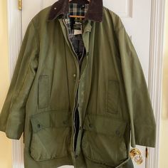 Men’s Vintage Barbour A200 Border Waxed Jacket From 1994. In Good Used Condition. Size Tag Says C44/112 Cm. Classic Fall Windbreaker For Outdoor, Classic Fall Outdoor Windbreaker, Classic Winter Hunting Utility Jacket, Classic Winter Sport Coat For Outdoor Activities, Classic Winter Sport Coat For Outdoor, Classic Green Utility Jacket For Outdoor, Classic Green Outerwear For Outdoor, Classic Green Outdoor Outerwear, Classic Long Sleeve Windbreaker For Outdoor