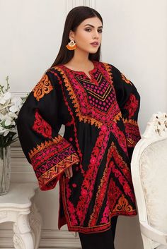 Summer Hijab Outfits, Pakistani Kurtis, Pret Wear, Kashmiri Embroidery, Winter Designs, New Kurti Designs, Luxury Pret, Embroidered Kurti, Bridal Dresses Pakistan