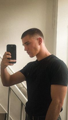 Buzz Cut Boys, Mens Haircuts Thick Hair, Long Buzz Cut, Buzz Cut For Men, Buzz Cut Hairstyles, Mens Haircuts Short Hair, Cut Hairstyles, Big Forehead, Boy Aesthetic