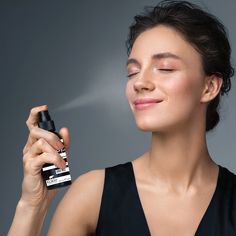 Lock your makeup into place with this mattifying, fine mist setting spray. Our Fix it Up Matte Setting Spray dries down to a soft matte finish that extends the wear of makeup and controls oil and shine. Apply 2-3 sprays evenly across the face and allow it to dry to reduce shine and prolong your look. Ideal for combination to oily skin. Extends makeup wear time Shine-reducing Matte finish [ingre] At Kokie Cosmetics, we are constantly striving to make our products better, please refer to packaging Best Makeup Setting Spray, Hydrating Setting Spray, Cakey Makeup, Oily Skin Makeup, Fixing Spray, Face Spray, Finishing Spray, Makeup Step By Step, Makeup Setting Spray