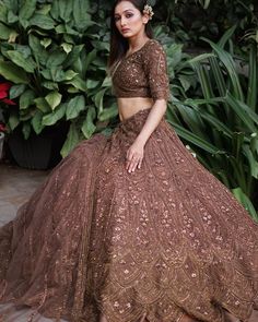 Lahanga Design Latest Wedding, Engagement Lehangas, Lehanga Designs Latest For Wedding, Lengha Designs Latest, Engagement Lehenga Indian, Lahanga Design Latest, Monochrome Lehenga, Elegant Boho Wedding Dress, Lehenga For Engagement