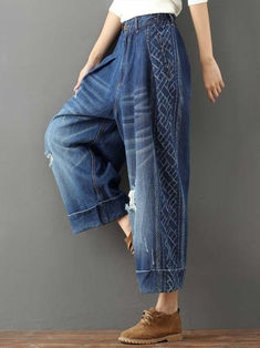 These pants are made of denim They are cropped to show off your stylish shoes. and the dark blue color is perfect for wearing in the spring or autumn. The tone of voice is feminine. making these pants perfect for women who want to add a touch of style to their everyday look. Size Details: cm( S-M-L) Waist 68-82 / 26.77-32.28 Hips 154 / 60.62 Pants Length 90 / 35.43 Jeans Recycling, Cotton Wide Leg Pants, Pants Ripped, Wide Leg Pants Jeans, Harem Jeans, Bleached Jeans, Casual Pant, Textile Printing, Cheap Jeans