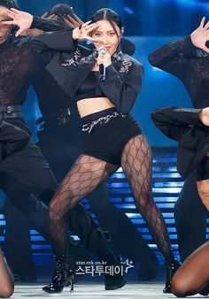 Hwasa Maria, Maria Hwasa, Mma 2019, Korean Outfits Kpop, Icon Fashion, Pop Outfits, Mnet Asian Music Awards, Fashion Board, Performance Outfit