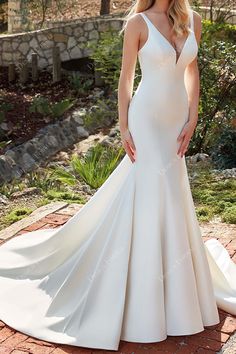 Plunging Neck Sleeveless Satin Mermaid Wedding Gown Eddy K, Lillian West, Trumpet Wedding Dress, Fit And Flare Wedding Dress, Wedding Gowns Mermaid, Designer Bridal Gowns, Used Wedding Dresses, Satin Wedding Dress, Perfect Wedding Dress