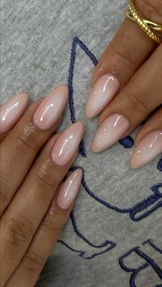 Aida Core, Wife Nails, Nails Collection, Basic Nails, Classy Acrylic Nails, Mob Wife, Top Nail, Nails 2024, Oval Nails