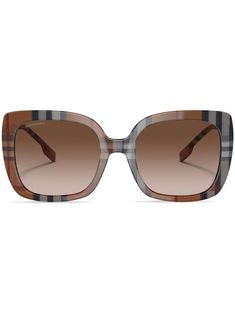 brown/multicolour acetate oversize frame gradient lenses Vintage Check pattern straight arms curved tips These glasses come with a protective case. Burberry Eyewear, Burberry Glasses, Sunglasses Brown, Fashion Portfolio, Sunglass Frames, Check Pattern, Protective Cases, Sunglasses Accessories, Burberry