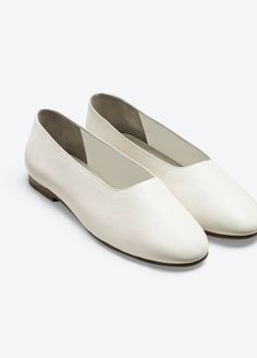 DESCRIPTION Soft Italian leather ballet flat with a modern, choked up silhouette and rounded toe. - Color: cream - Lightly padded footbed - A two-tone detail at the heel - 8mm (approx. 1/4") sole - 100% cow leather, 100% Italian leather sole - Retail: $225 - From pet, smoke free environment - 100% authentic guaranteed or your money back. * Please check out our other items! Shoes Cream, Luxury Heels, In Her Shoes, Satin Shoes, Women's Slip On Shoes, Cream Shoes, Shoes Luxury, Womens Ballet Flats, Black Leather Sandals