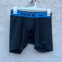 There’s 2 Colors Here. Black/White And Black/Blue. Different Price For Each And Not A Listing For Both. Preowned In Good Condition. Almost New Without Tags. Originally $28 Ships Out Asap. Preferably No Returns Or Exchanges. Sports Black Cotton Boxer Briefs, Black Cotton Sports Boxer Briefs, Black Cotton Anti-odor Boxer Briefs, Fitted Black Boxer Briefs With Go-dry Technology, Nike Sporty Boxer Briefs For Gym, Sporty Black Go-dry Boxer Briefs, Sporty Black Anti-odor Boxer Briefs, Sporty Black Bottoms Multi-pack, Black Go-dry Boxer Briefs For Training