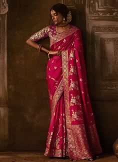 Magenta Pink Weaved Pure Dola Silk Saree Dola Silk Saree, Wedding Sarees Online, Ritu Kumar, Designer Silk Sarees, Embroidered Saree, Half Sleeve Blouse, Red Saree, Art Silk Sarees, Satin Color