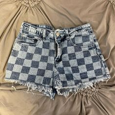 Never Worn, Flawless Condition Trendy Gingham Shorts, Trendy Gingham Bottoms Short Length, Trendy Gingham Bottoms In Short Length, Trendy Gingham Short Length Bottoms, Trendy Gingham Short Bottoms, Trendy Gingham High-waisted Shorts, Trendy Plaid Short Bottoms, Trendy Short Plaid Bottoms, Casual High Waist Plaid Shorts