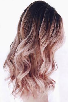 35 Stunning Ombre Hair Color Ideas To Grab All The Attention Gold Blonde Hair, Classy Hair, Pink Hair Dye, Fall Hair Color Trends, Ombre Hair Blonde, Ombré Hair, Rose Gold Hair, Ombre Hair Color, Short Hairstyle