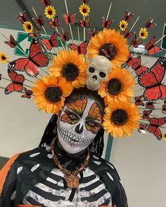 Creepy Halloween Makeup, Halloween Makeup Diy, Hispanic Culture, Chicano Tattoos, Culture Day, Adult Halloween Party