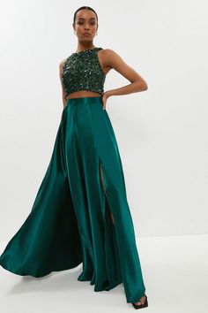 Satin Maxi Skirt - Green - Extraordinarily elegant, our sumptuous satin maxi skirt  flows as smoothly as silk and features a sultry hem split to show a flirtatious flash of skin. Maxi Skirt Coord, Green Maxi Skirt Outfit, Onam Outfits, Long Silk Skirt, Skirts Satin, Satin Skirt Outfit, Green Maxi Skirt, Bridesmaid Skirts, Sangeet Outfit