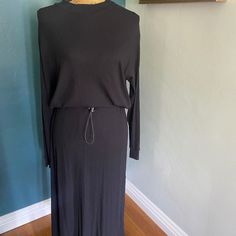 Never Worn Black Maxi Dress For Spring Loungewear, Spring Black Maxi Dress For Loungewear, Black Spring Loungewear Dress, Fitted Black Dress For Loungewear, Spring Black Dresses For Loungewear, Black Dress For Spring Loungewear, Chic Black Maxi Dress For Loungewear, Zara Black Casual Midi Dress, Zara Black Dress For Daywear