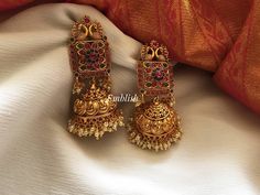 Heavy Jhumkas Earrings Gold, Traditional Earrings Gold, Jwellary Unique Gold, Latest Jhumka Designs Gold 10 Grams, Gold Jhumka Designs Indian Weddings, Jhumka Designs Gold, Jwellary Unique, Temple Jewellery Jhumkas, Latest Earrings Design