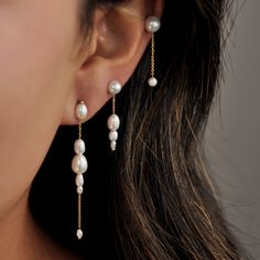 Infused with all the grace and artistry of our Palazzo Earrings, our Petite Palazzos offer contemporary elegance and style that goes from day to night with ease. A 4.5 mm freshwater pearl anchors the look. This style is also available with blush pink pearls. ◆ Made by hand to order ◆ 14K Gold ◆ Pearls: Range in size from 2.3 mm to 4-4.5 mm ◆ Made in Los Angeles Affordable Pearl Drop Jewelry, Pearls Jewelry Diy, Pearl Jewlery, Pearl Drop Earrings Wedding, Unique Pearl Earrings, Modern Pearl Earrings, Pearl Earrings Designs, Natural Pearl Earrings, Baby Pearls