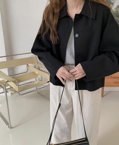 Japan Outfits, Off White Pants, Clothing Guide, Stylish Work Outfits, Casual Chic Outfit, Simple Trendy Outfits, Modest Fashion Outfits