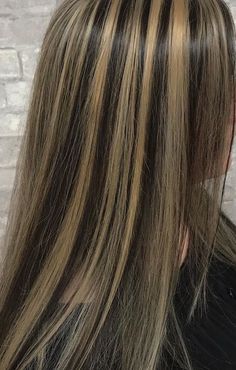 Hairdye Ideas Brown Hair, Tri Color Highlights, Chunky Highlights For Brown Hair Caramel, Chunky Highlights For Brown Hair, Rambut Brunette, Blonde Highlights On Dark Hair, Hair Color Streaks