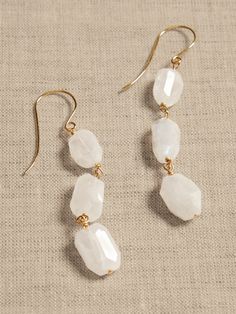 Gemstone Jewelry Aesthetic, Natural Stone Jewelry Diy, Earring Making Ideas, Looks Can Be Deceiving, Earring Inspo, Ear Art, Jewelry Board, Jewelry Aesthetic, Earring Making