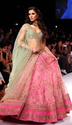 Light blue and pink lehenga Manish Malhotra Lehenga, Fairytale Ball, Bride Indian, Indian Wedding Fashion, Foto Top, Nikkah Dress, Anushree Reddy, Wedding Indian, Estilo Hippie