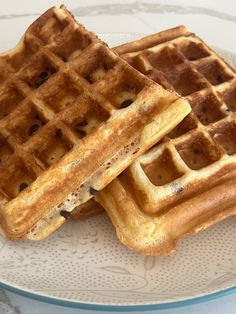 Waffles on a Plate Chocolate Waffles Easy, Waffles For One, Aesthetic Waffles, Waffle Aesthetic, Chocolate Chip Waffle, Waffles Photography, Waffles From Scratch, Chocolate Waffle Recipe