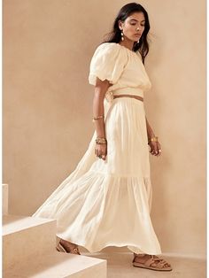 Mommy Outfits, Chic Skirts, Maxi Styles, Linen Skirt, Woven Dress, Flowy Skirt, Boho Summer, Versatile Style, Off Shoulder Dress