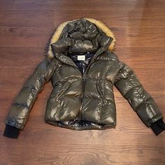 Amazing Condition, Never Worn! Detachable Hood! Pit To Pit - 20.5 Inches Shoulder To Bottom - 24 Inches Fk Sporty Down Parka With Detachable Hood, Sporty Down Outerwear With Detachable Hood, Fitted Sporty Puffer Jacket With Detachable Hood, Down Puffer Jacket With Double-lined Hood For Winter Sports, Down Hooded Jacket With Detachable Hood For Winter Sports, Detachable Hood Down Jacket For Winter Sports, Sporty Puffer Parka For Winter, Winter Sporty Puffer Parka, Sporty Winter Puffer Parka