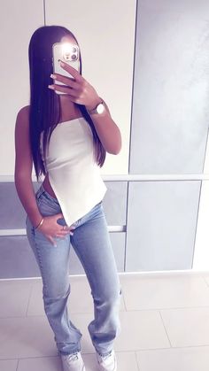 Birthday Day Outfit Casual, Cinema Outfit Ideas, Outfits With Ripped Jeans, Outfit Ete, Fake Pics, Zara Style, Styling Outfits, Zara Drip, Outfit Zara