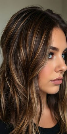 Ombre Fall Hair Color, Pretty Balayage, Short Cut Hair, Fall Hair Styles, Golden Highlights Brown Hair, Balayage Dark, Hair Caramel, Nice Hairstyles, Dimensional Brunette