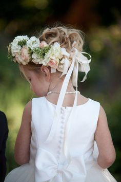 classic flower girl set Flower Crown With Veil, Crown With Veil, Fresh Flower Crown, San Ysidro Ranch Wedding, Hunting Wedding, Flowers In Her Hair, Wedding Inspiration Summer, Flower Girl Hairstyles, Mia 3