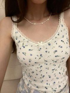 Coquette Flower Top, Cottage Core Tank Top, Coquette Crop Top, Coquette Tank Top Outfit, Flower Tank Top Outfit, Coquette Tops Aesthetic, Dainty Tank Tops, Cute Tank Tops Aesthetic, Blusas Coquette