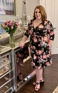 Meet Taylor! She's a classic, yet a little flirty. This 3/4 sleeve faux wrap, midi dress is sure to be a favorite for any occasion! Did I mention the material is so soft and it has pockets ❤️ 95% Polyester, 5% Spandex Made in the USA I’m wearing a 1X and 5’6” tall. Hot Shoes, Floral Dress Black, Black Floral, Floral Dress, Plus Size Fashion, Cold Shoulder Dress, Dress Shoes, Midi Dress, Plus Size