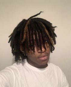 Brown Dyed Dreads Men, Dread Dye Ideas, Dread Dye Ideas Men, Dye Dreads, Loc Dye Ideas, Twist Hair Men, Dreads Short Hair, Colored Dreads