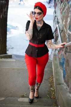 Rockabilly Fashion Outfits, 50s Style Outfits, Stile Pin Up, 50s Outfits, Velo Vintage, Rockabilly Outfits, Pin Up Outfits, Rockabilly Style, Rockabilly Fashion