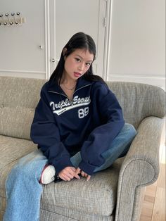 Korean Casual Outfits Aesthetic, Blue Outfits School, Jissuuseo Outfits, Winter Acubi Fashion, Pick Your Outfit, Street Outfits, Escape The Ordinary, 사진 촬영 포즈, 가을 패션