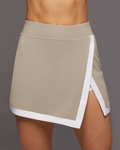 Rival Golf Skirt W/Shorts - Dune/White Bday Aesthetics, Hot Yoga Outfit, Yoga Pants Men, Golf Skirt, Flounce Skirt, Tennis Fashion, Golf Skirts, Pilates Yoga, Active Life