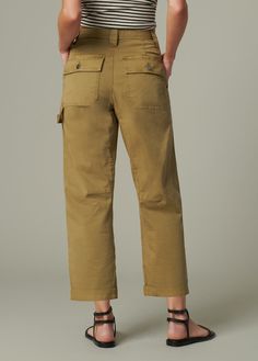 Workwear at its best. The new Relaxed Carpenter Pant, made from Weightless denim, features utility styling--including front patch pockets and hammer loop. The relaxed fit has a slightly barrel-shape leg to give new shape to your denim lineup.98% cotton, 2% elastaneRise: 9.5"Leg Opening: 16"Inseam: 26.5"Model is wearing size 26 Utility Khaki Cargo Jeans For Workwear, Utility Work Pants With Hip Pockets, Military Style Straight Leg Workwear Bottoms, Utility Khaki Cargo Jeans With Patch Pockets, Utility Work Pants, Khaki Utility Jeans For Fall, Utility Cargo Style Jeans, Utility Cargo Jeans, Utility Cargo Style Straight Leg Work Pants