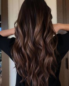 Honey Caramel Balayage On Dark Hair, Hair Color Ideas For Brunettes Balayage, Balayage Ideas, Brown Hair Color Ideas, Mom Hair, 2023 Hair, Brown Hair Color, Chocolate Brown Hair