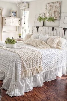 Low Ruffle Skirt Chenille Bedspread Set Rustic Chic Bedroom, Chic Bedroom Design, Shabby Chic Living, Shabby Chic Room, Chic Bedding, Shabby Chic Dresser, Shabby Chic Living Room, Shabby Chic Bedding, Shabby Chic Bedroom